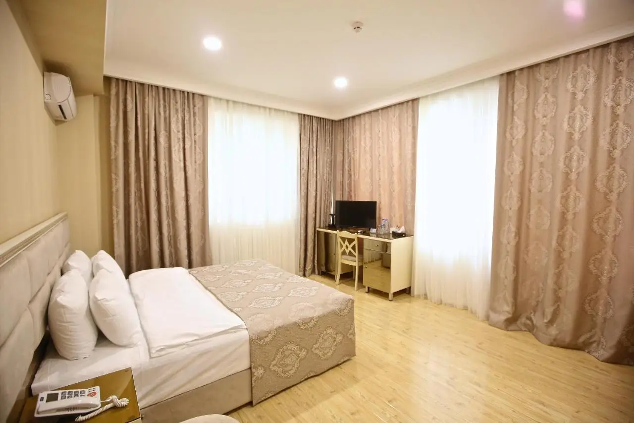 Rusel Hotel