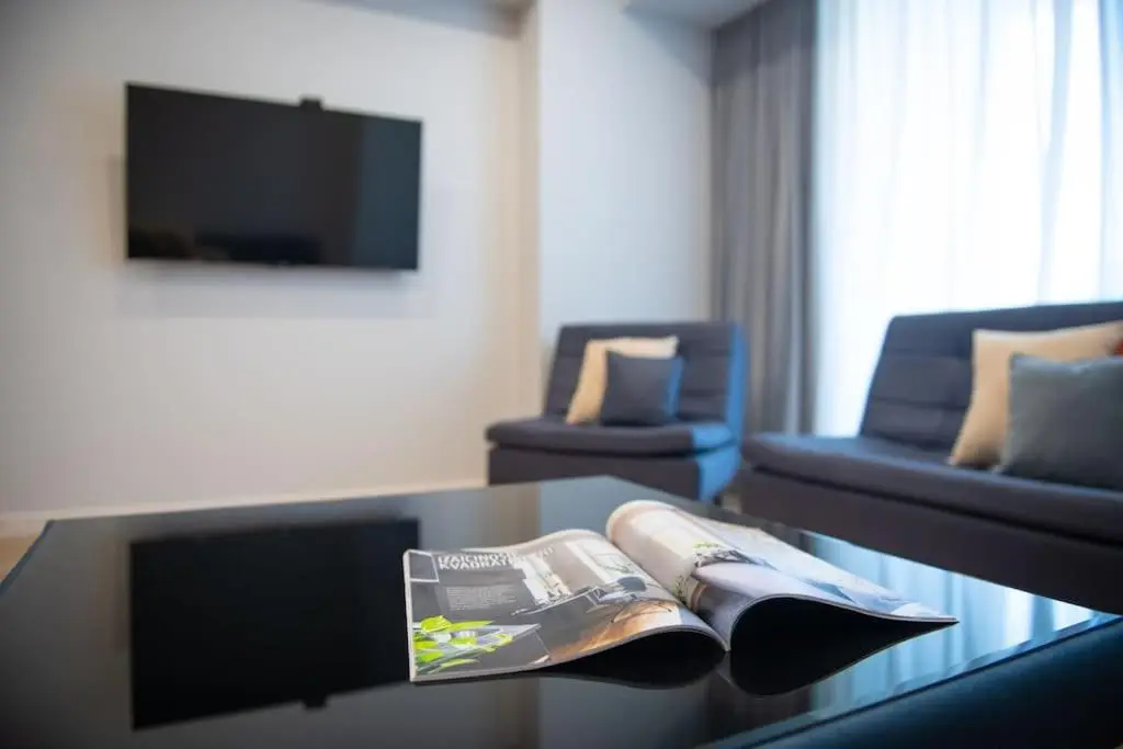 ProRealty -2BR apartment with fantastic view to city