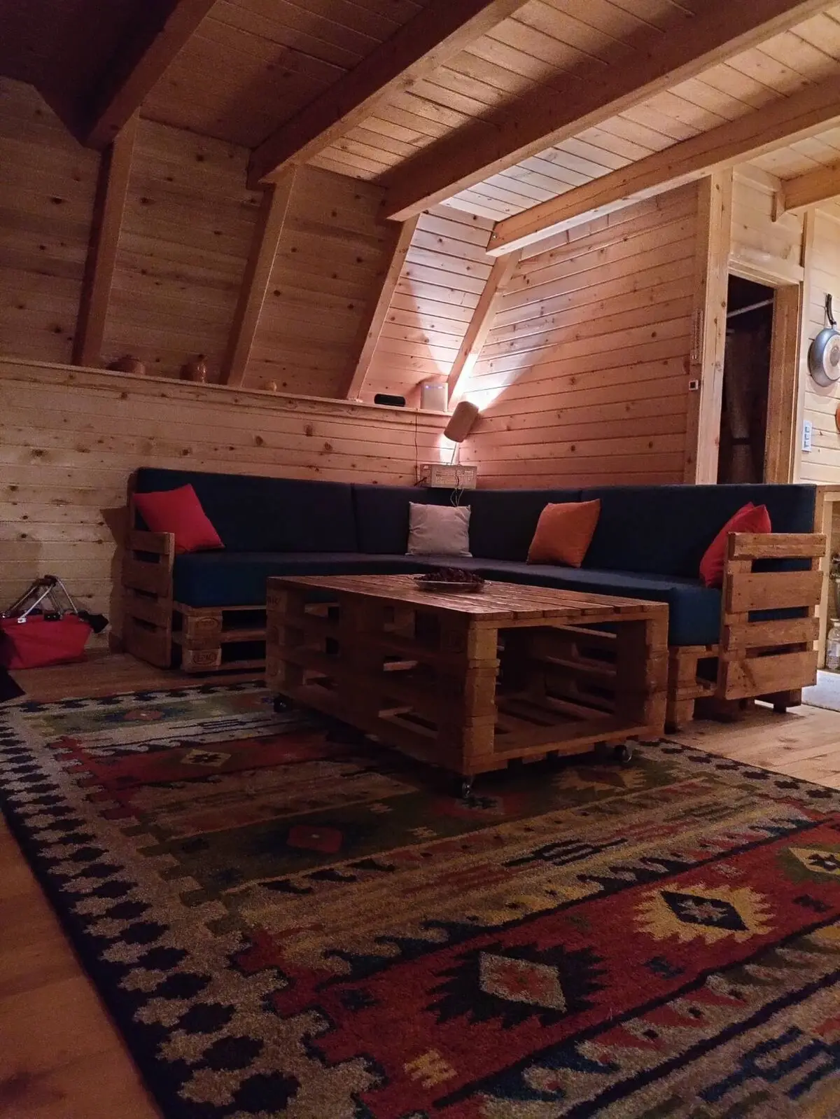 Cozy Forest Hut near Sarajevo with outdoor hot tub
