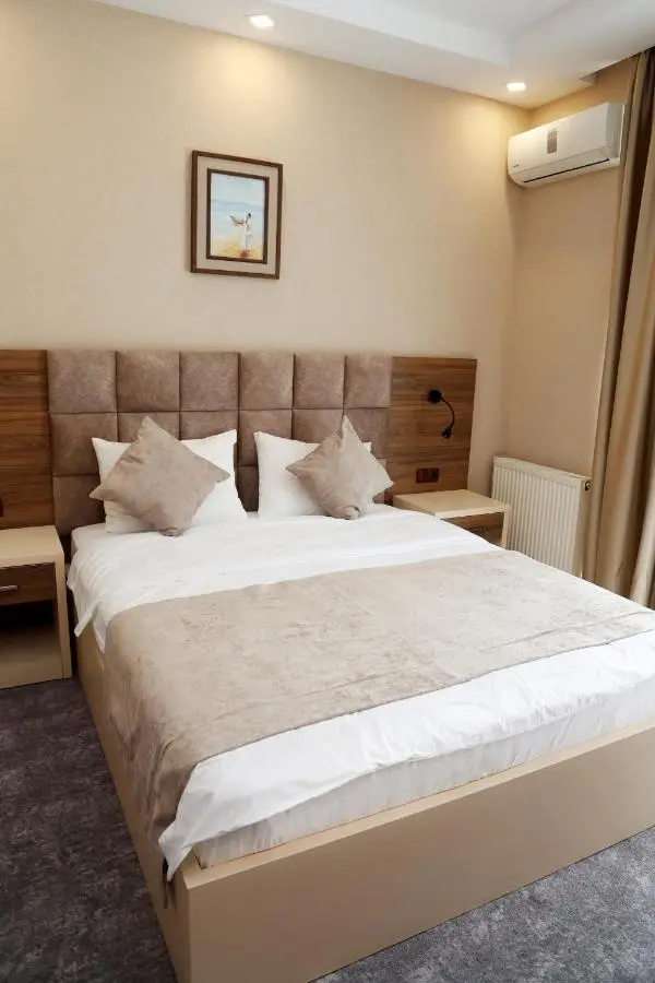 Aniko Hotel