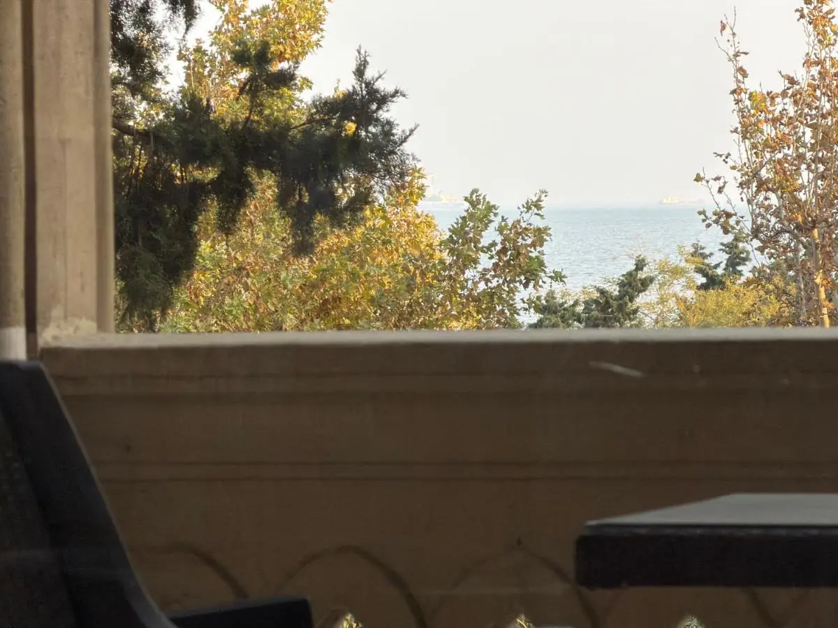 Sea view maiden apart