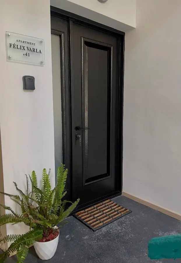Apartment Felix Varla
