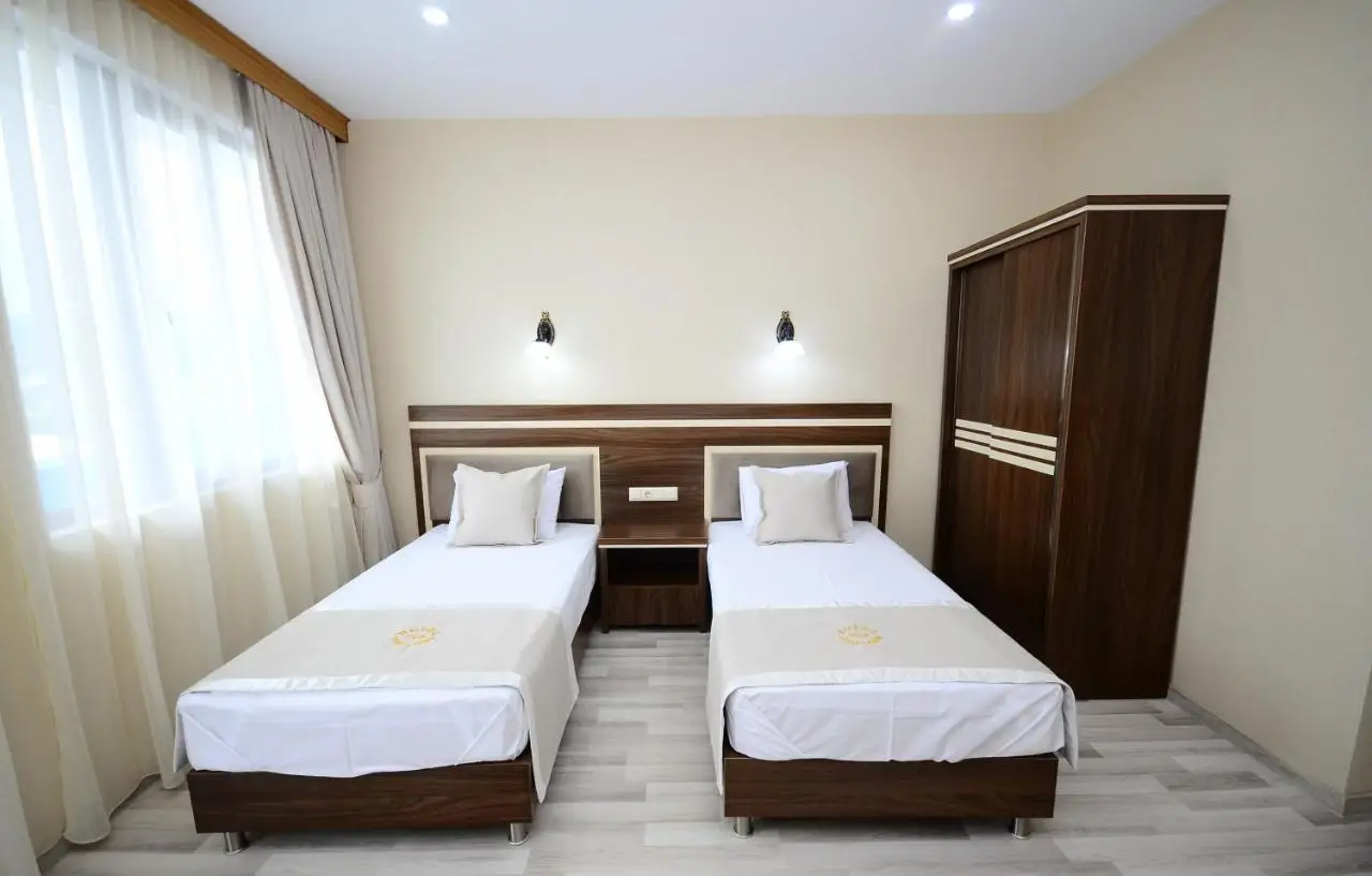 Hotel 725 B