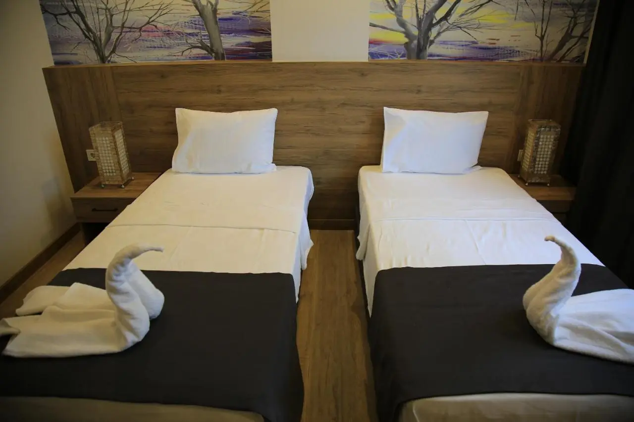 Golden World Suite Hotel
