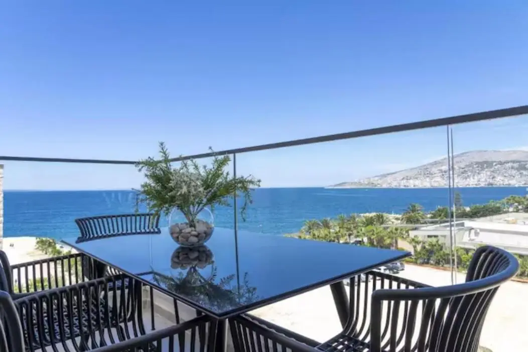 Beachfront Apartments- Horizon Residence