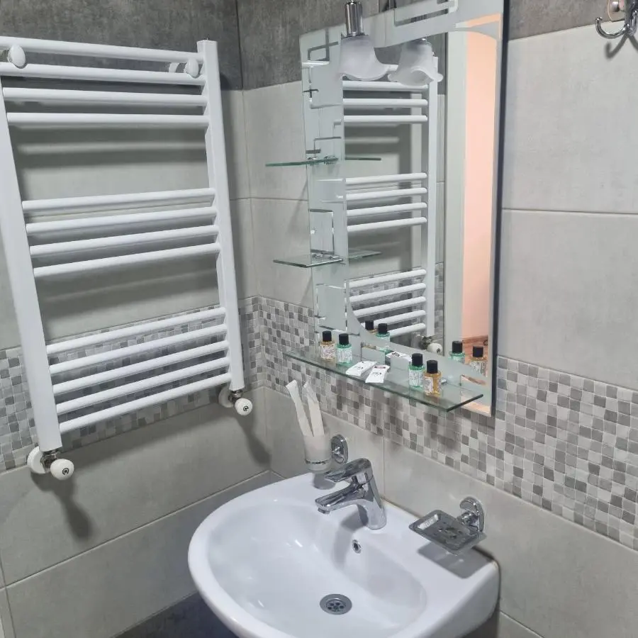 MAHALI HOTEL