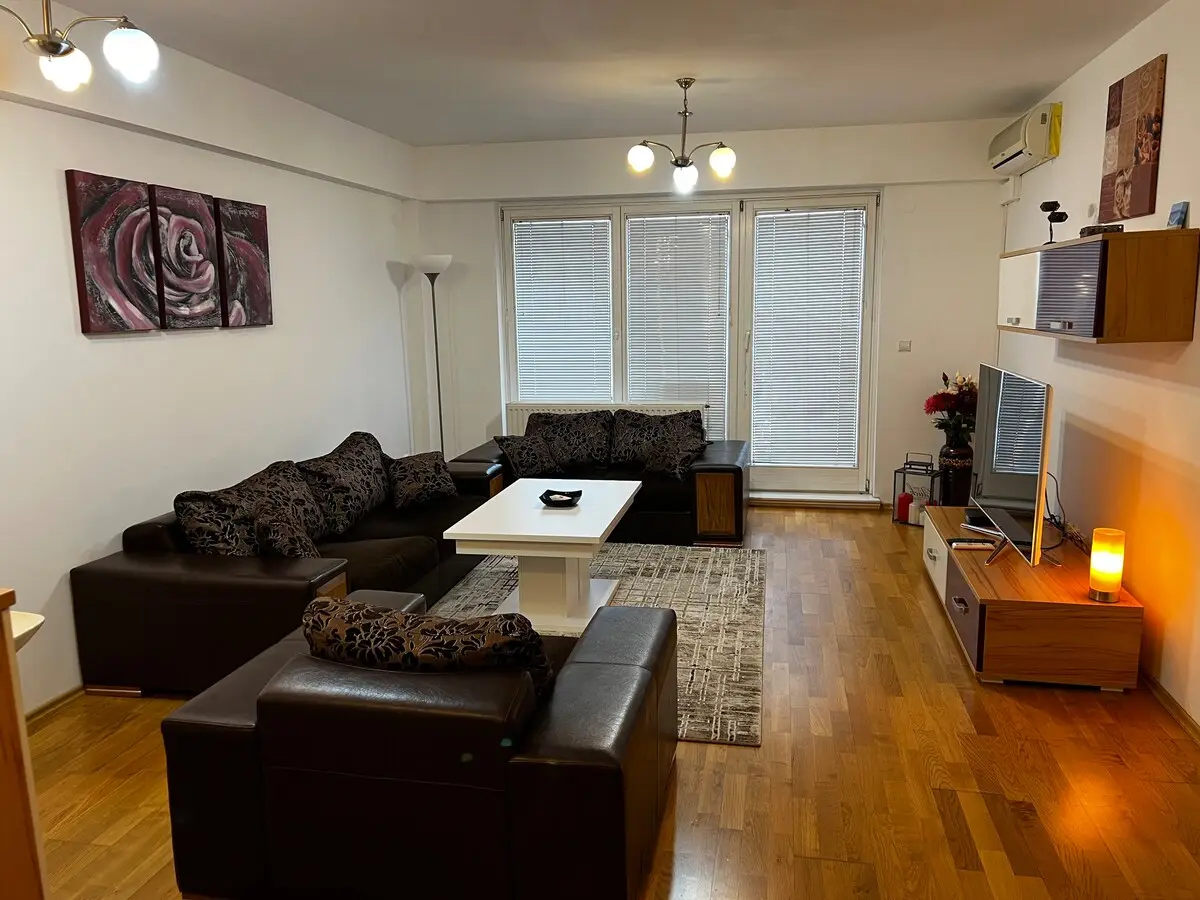 Kanna Apartments-Grand Center - Free Parking