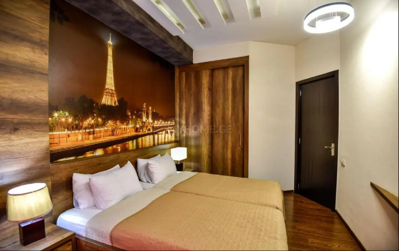 Freedom Square Apartment