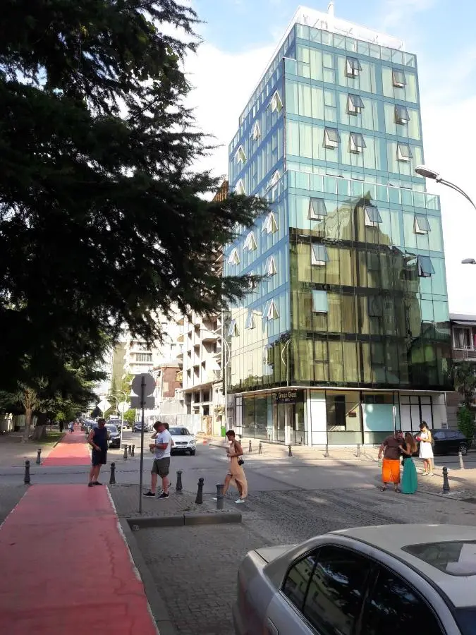 Hotel Green Glass