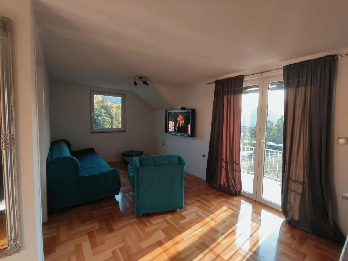 Apartman-vikendica Mihajlović