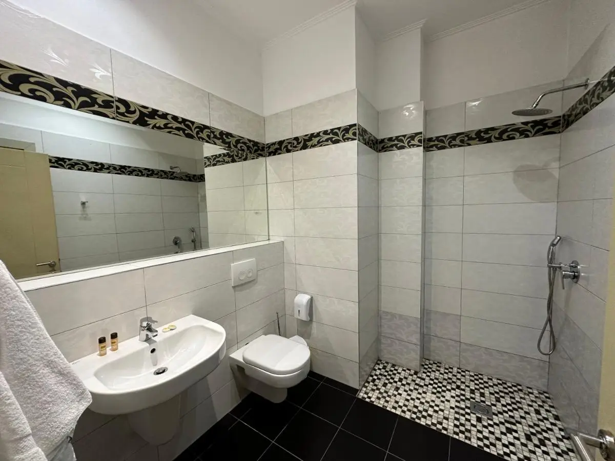 Edisem Hotel