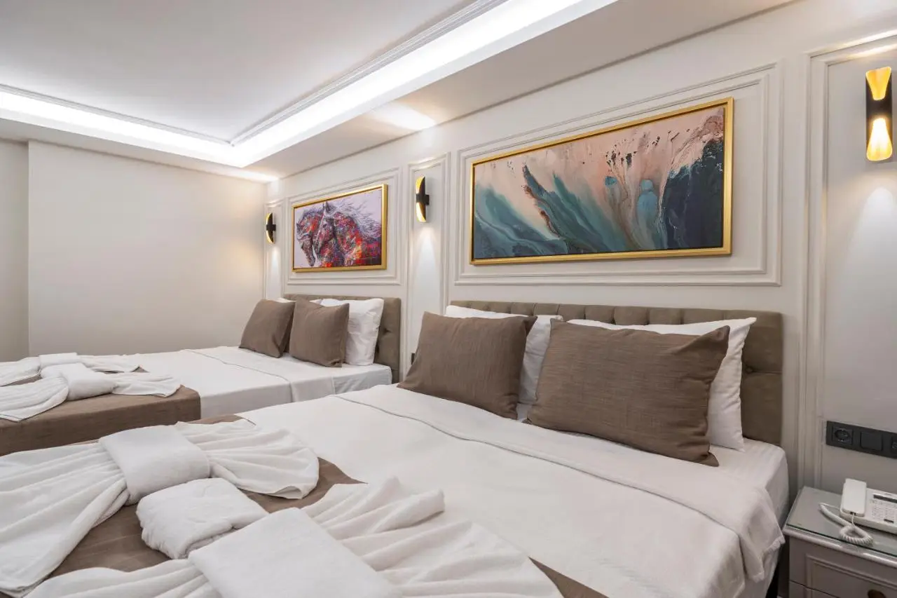 Pera Luna Premium Hotel