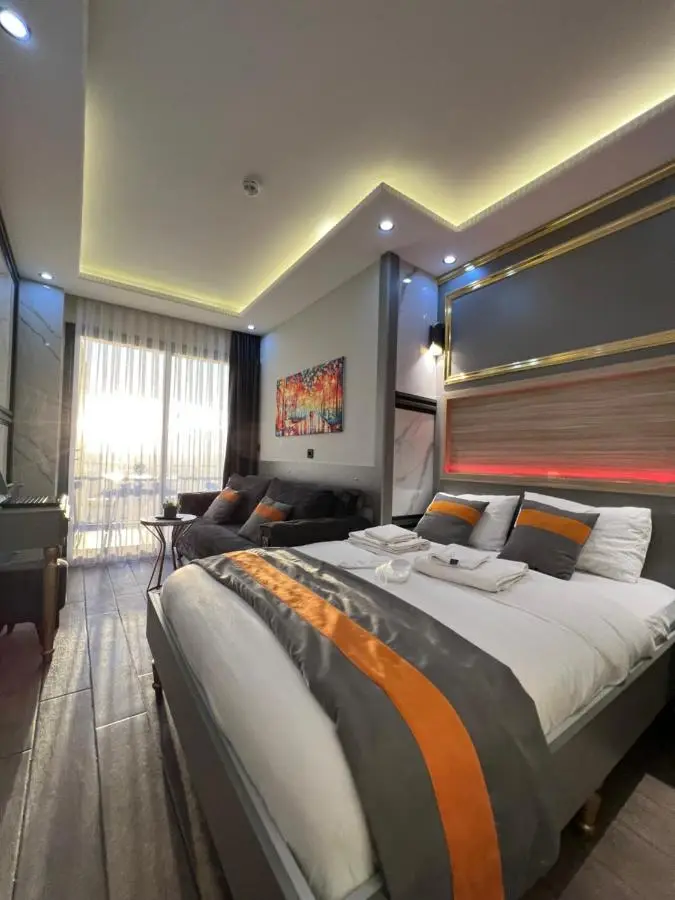 Taksim Larissa hotel suites