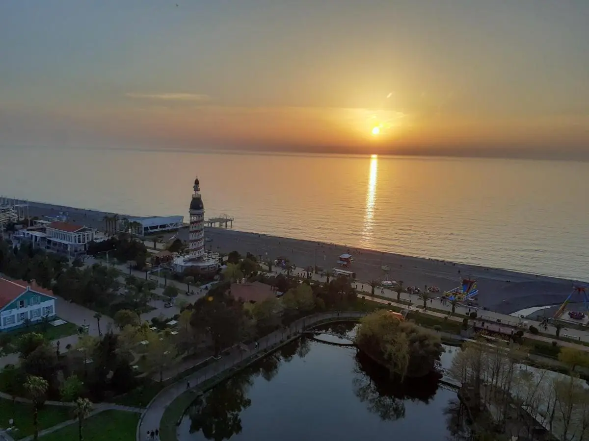 Only Front Sea View, No Side View, Wonderful Panorama, High Floor, Location Guarantee