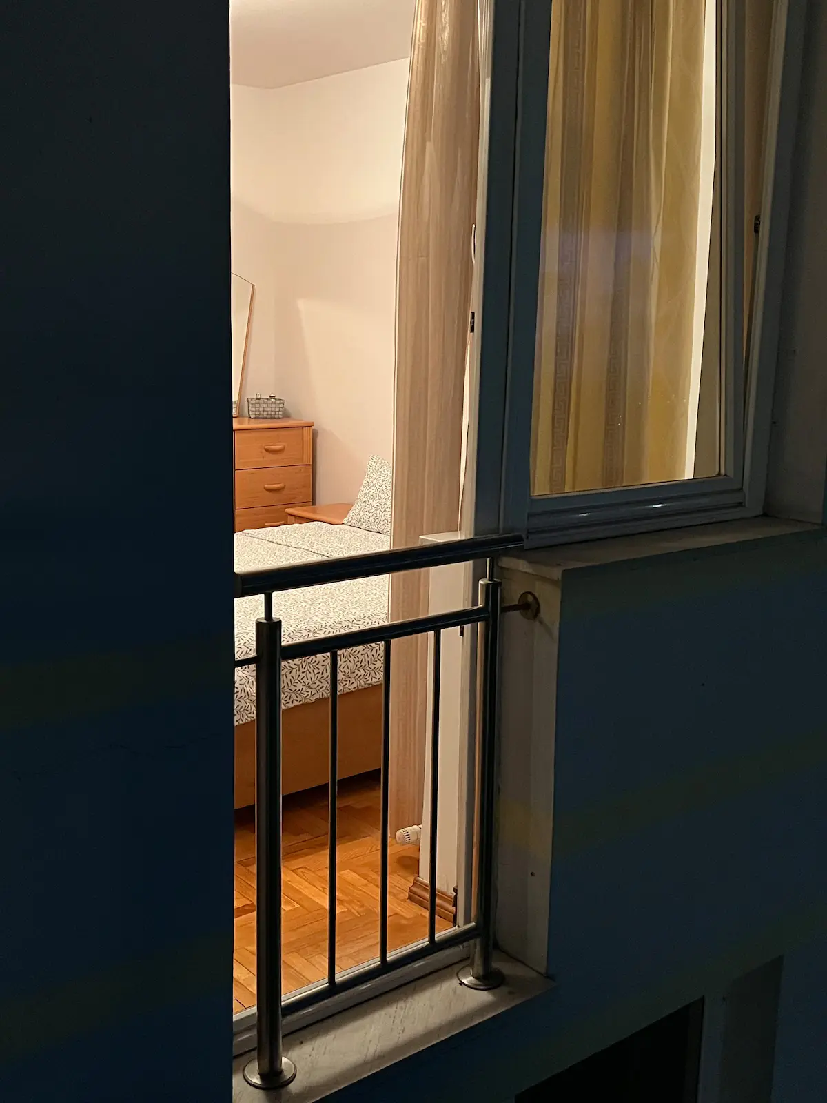Apartment of Fine Arts!!