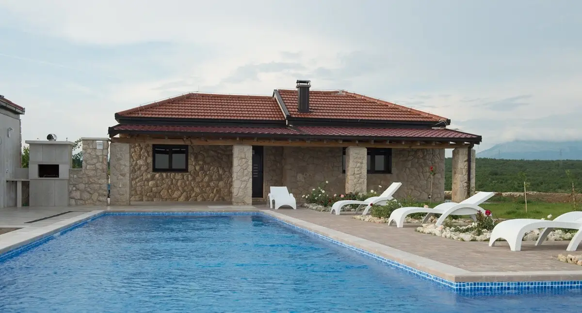 Villa Ljuba - Three Bedroom House & Swimming Pool