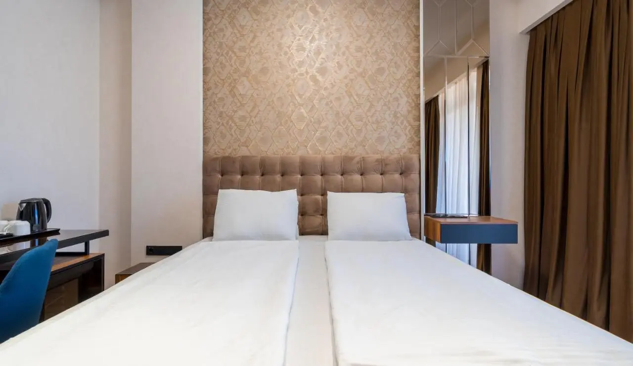 Olympus Hotel By Umbrella