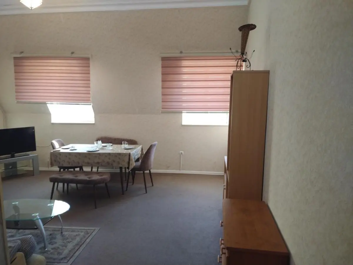 3-bedroom apartment on Nizami street