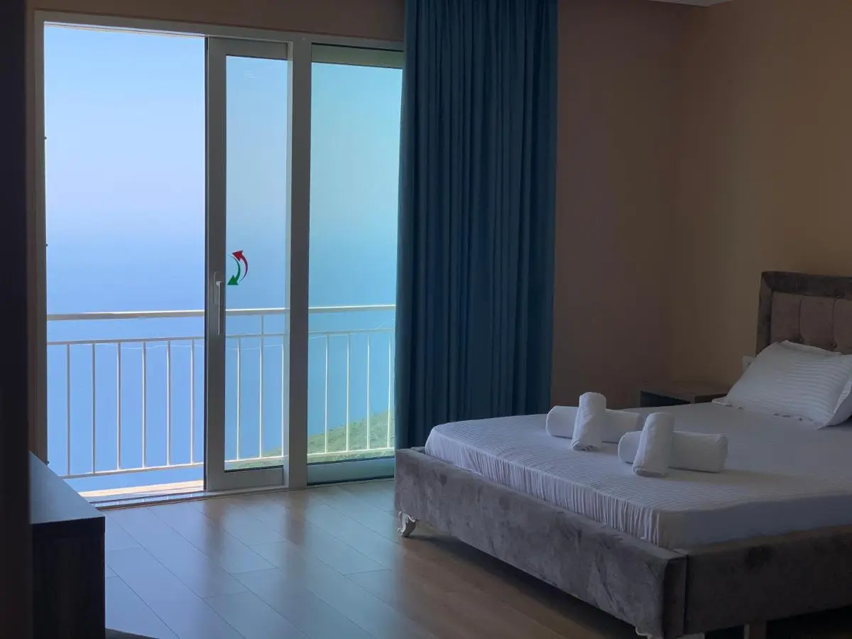 Hotel Keshtjella Llogara