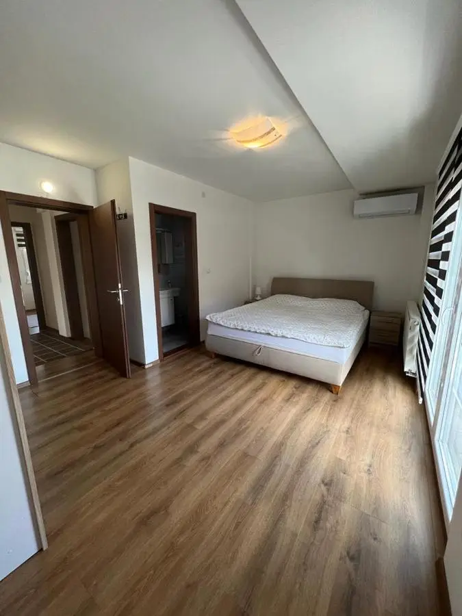 Oasis Royal Apartments