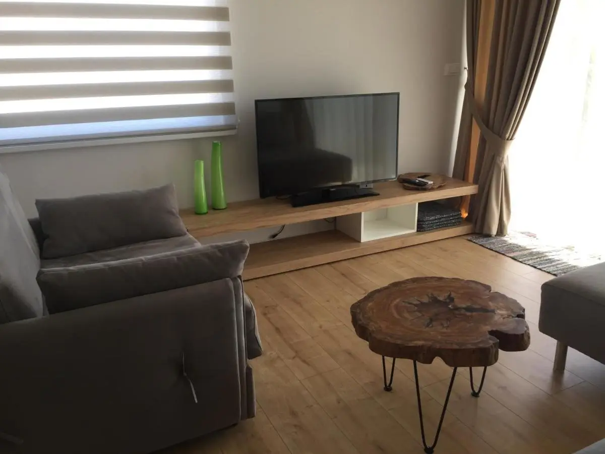 Tirana Terrace Apartments, near the Lake Park
