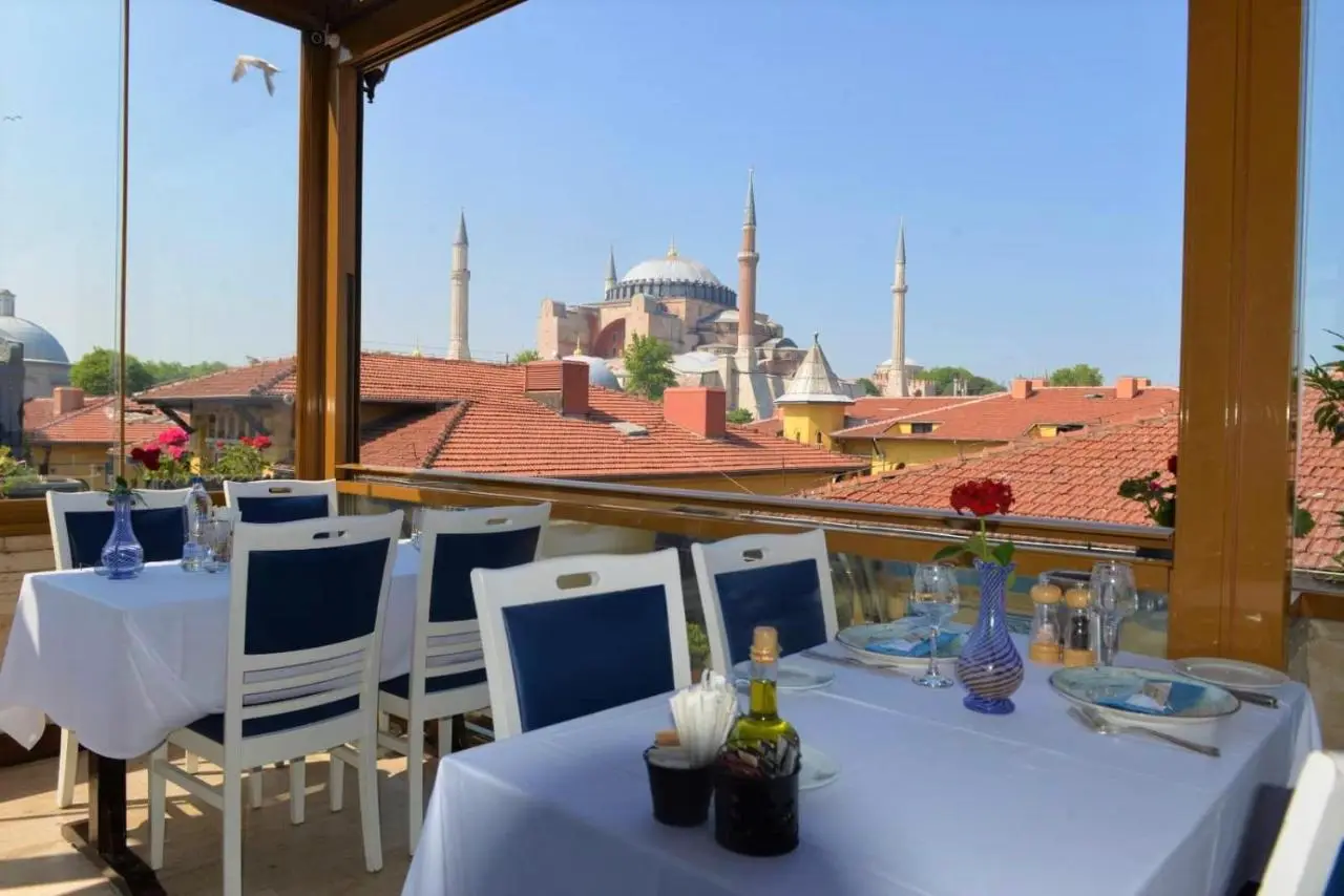 By Kinyas Hotel