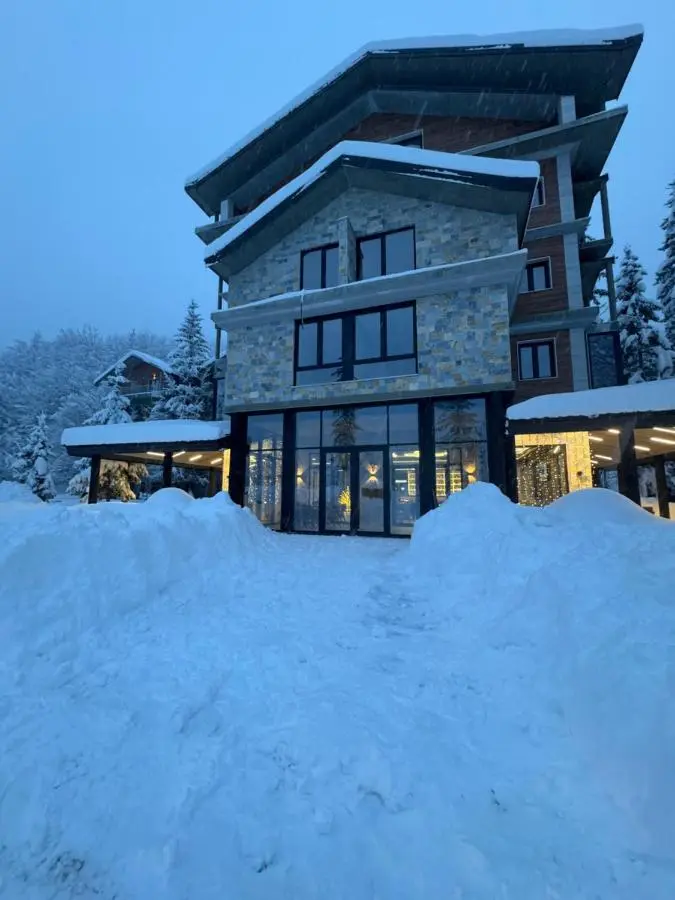 Hotel Fusha E Gjese