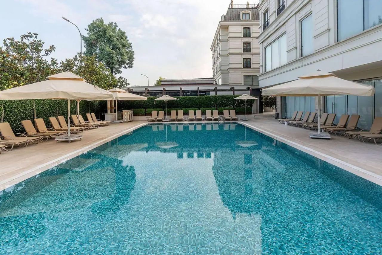 Wyndham Grand Istanbul Kalamış Marina Hotel