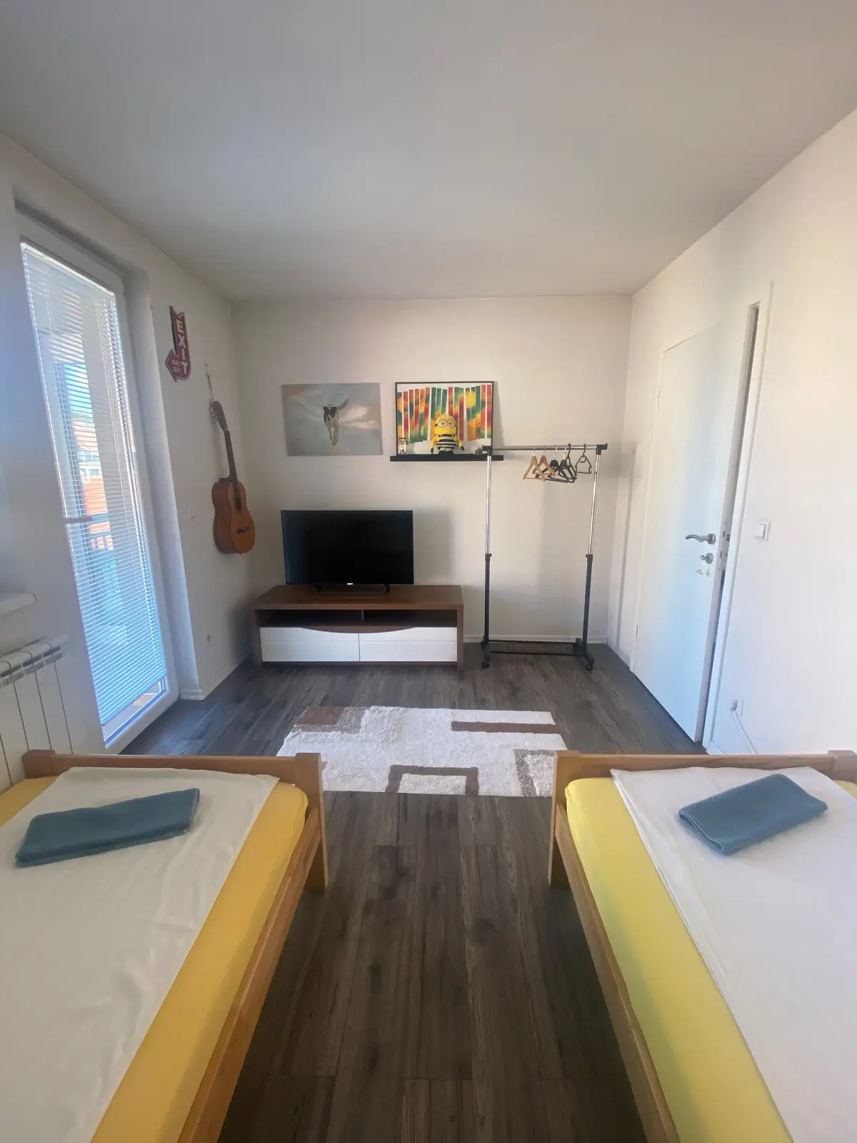 Big room(2beds), balcony,Wi-Fi & parking