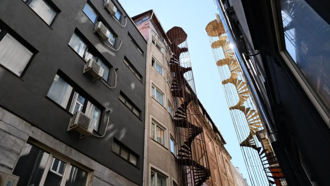 Simon Hotel
