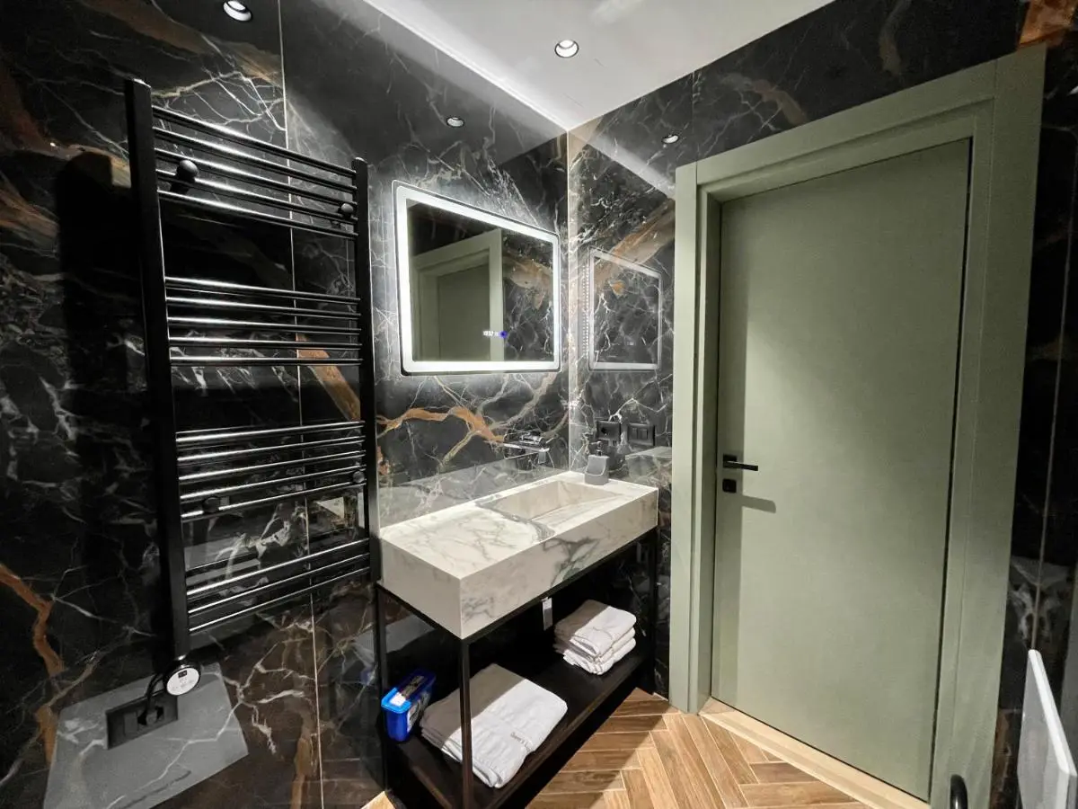 Queens Luxury Apartments Tirana