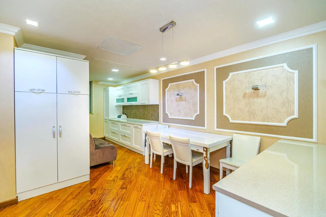 4 Bedroom Luxury Apartment on BAKU