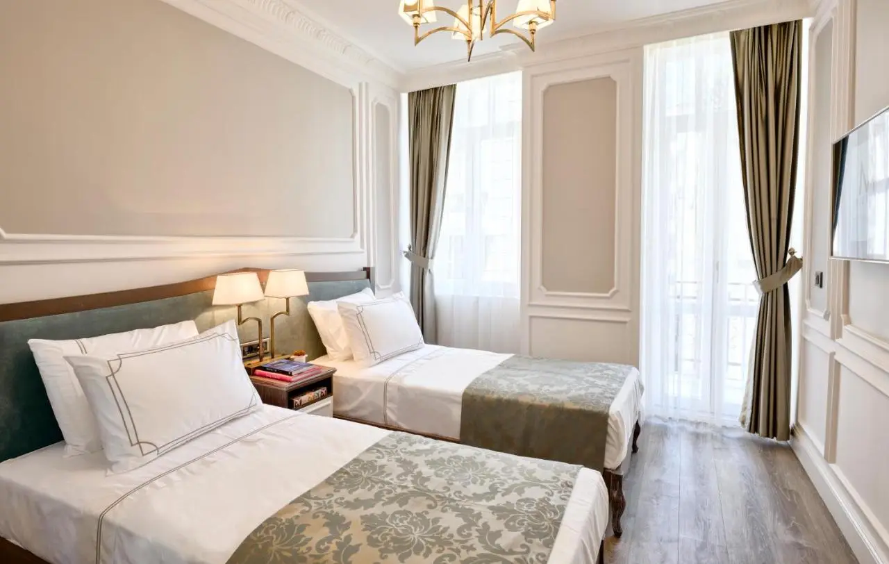 Mirrors Hotel İstanbul Taksim City Center