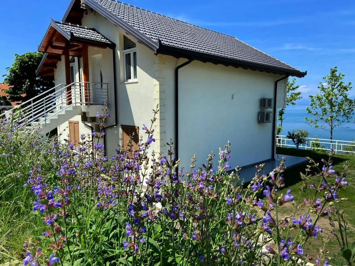 Xhuli Guesthouse
