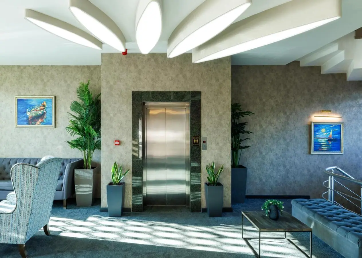 Cruise Hotel