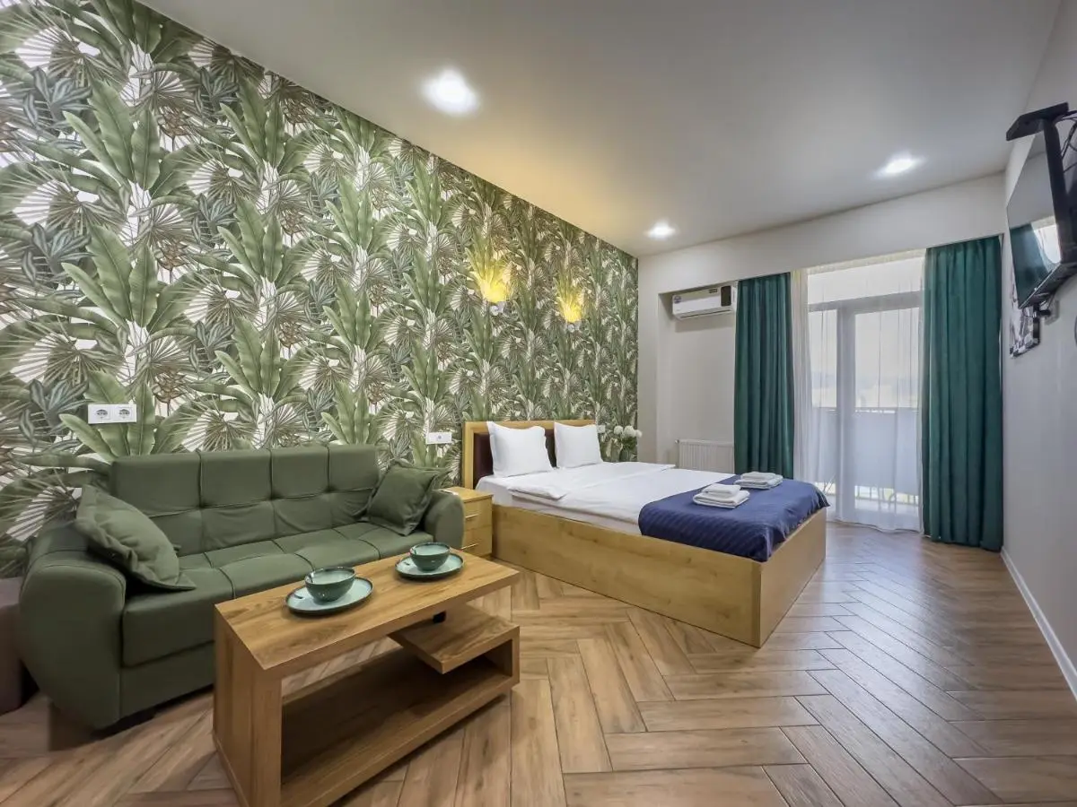 Shirin And Cozy Apartment With Jacuzzi Balcony