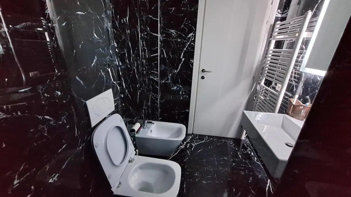 White Palace Apartment
