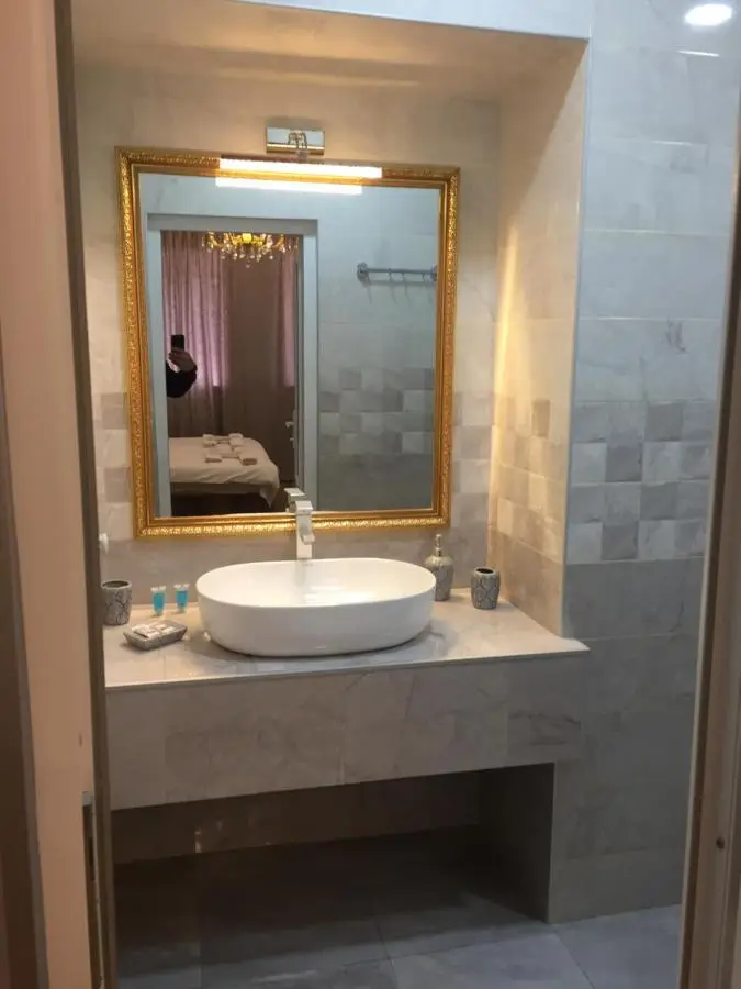 HOTEL COMFORT