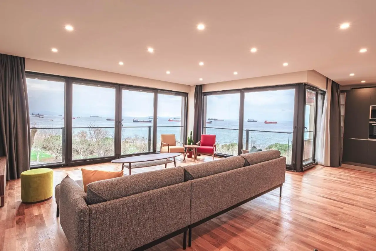 Homie Suites - Newly Built Seaside Apartments on Bakırköy Shore