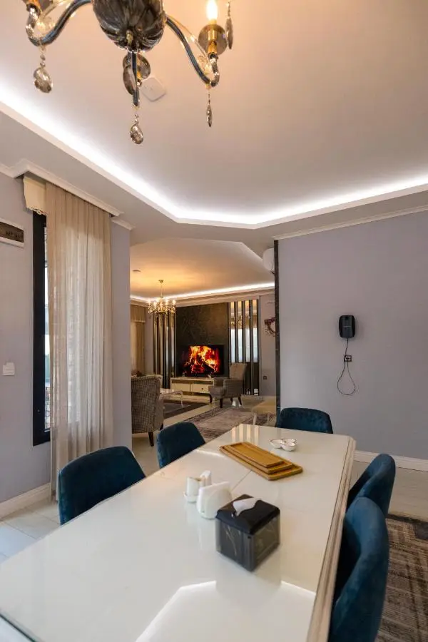 Poison Garden Suite & SPA