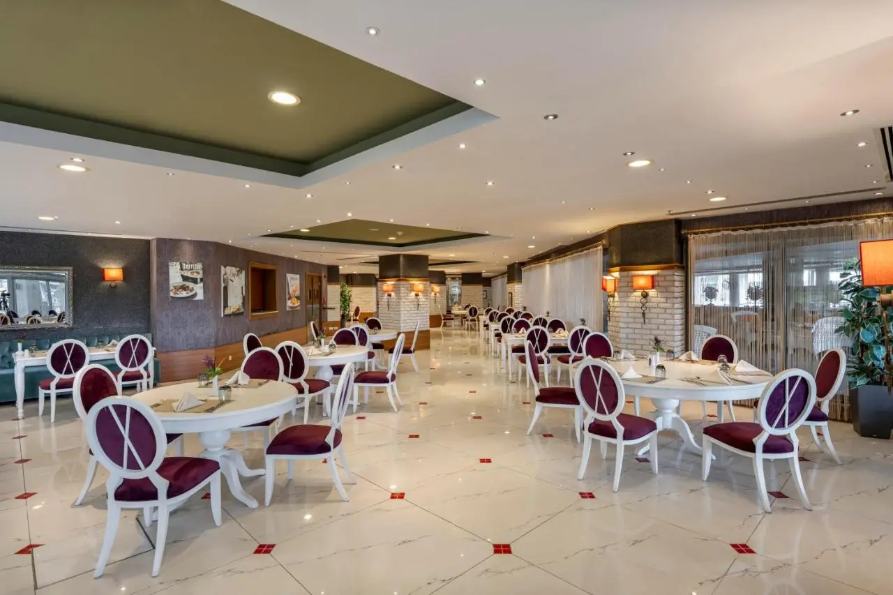 Limak Lara Deluxe Hotel & Resort Antalya