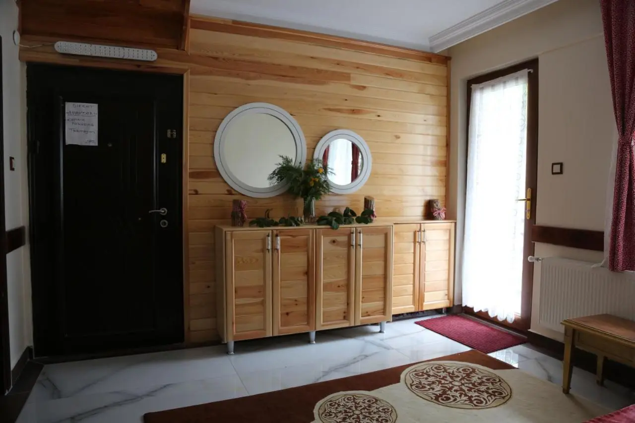 ABANT DORT MEVSİM KONAĞI HOSTEL