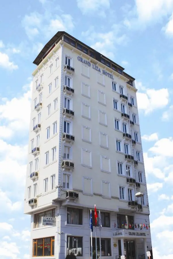 Grand Liza Hotel