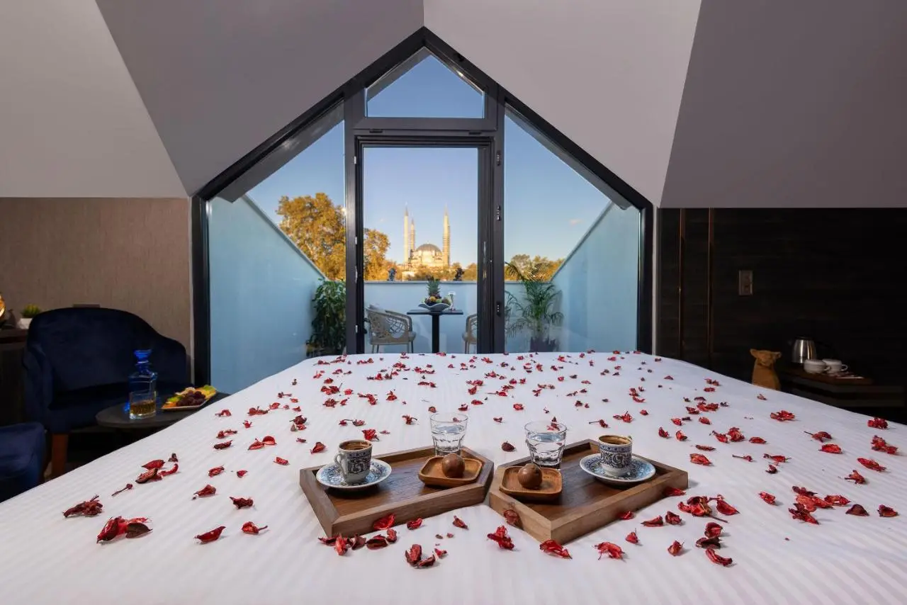 WestDoor Hotel