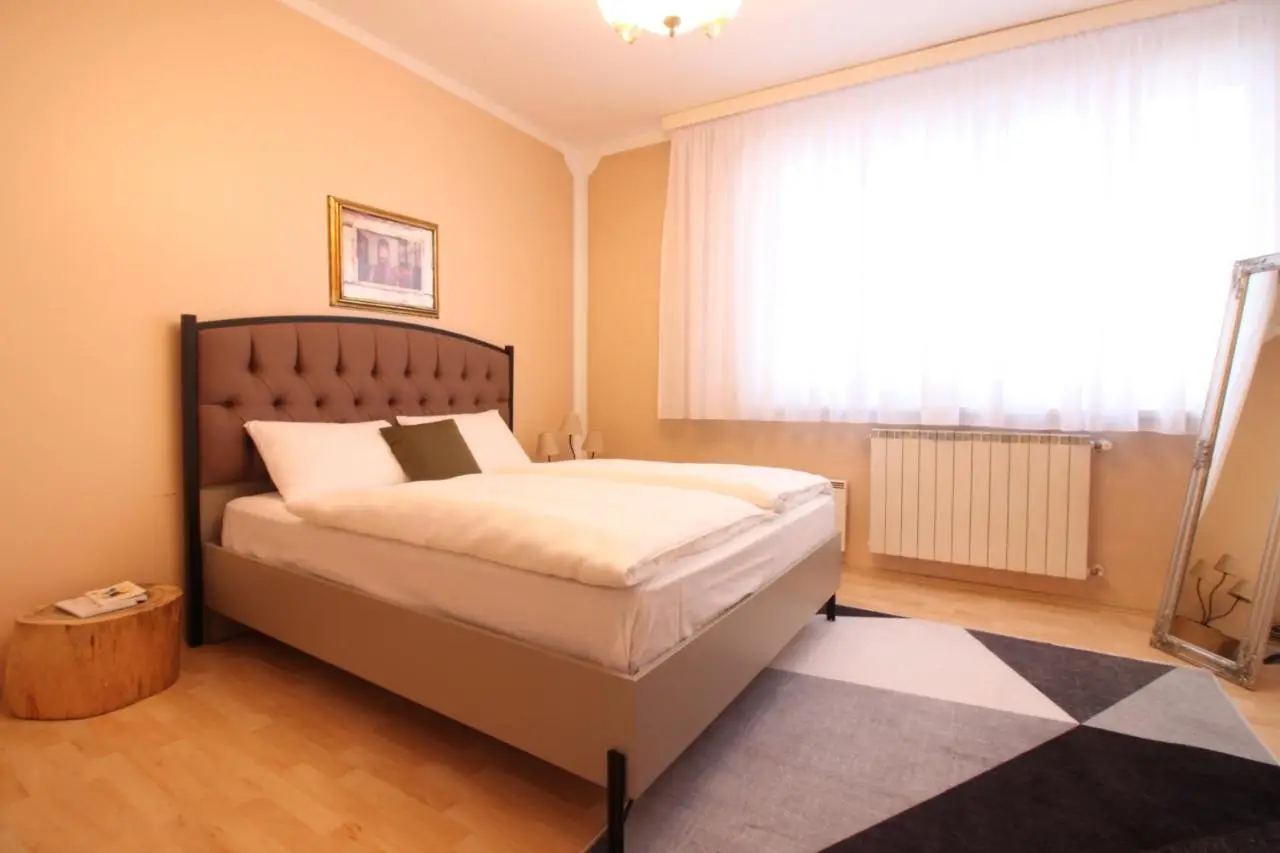 Retro Apartment