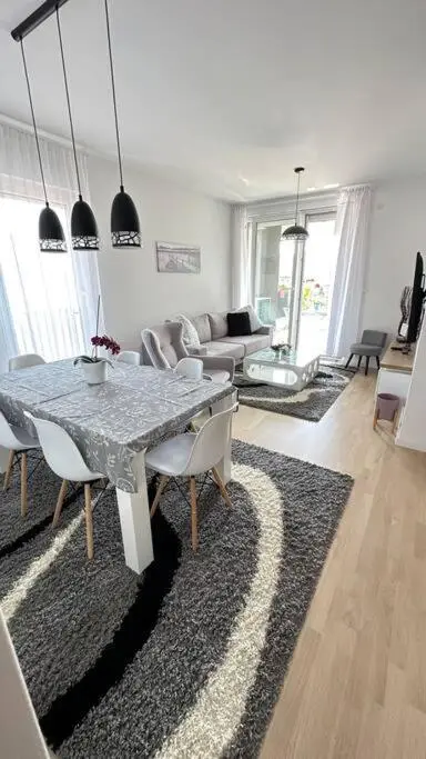 Apartment River 503