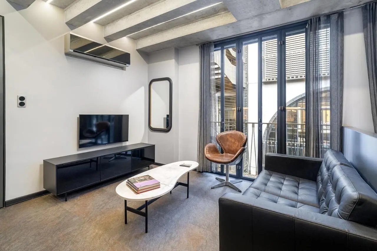 RA Apartments