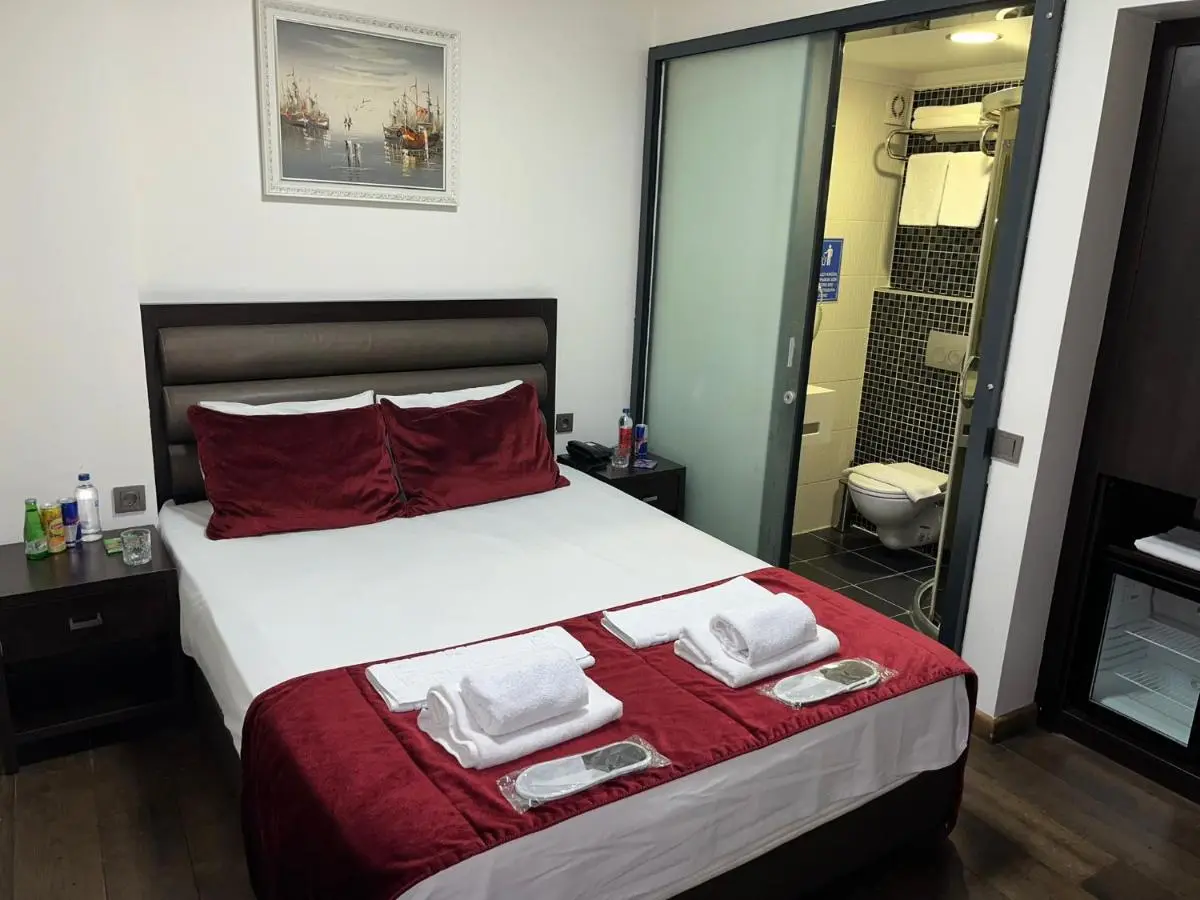 Pandora Hotel