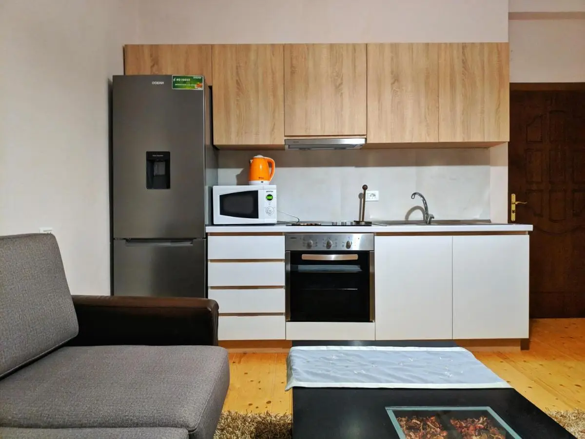 All Seasons Apartments - Free Parking & City Center