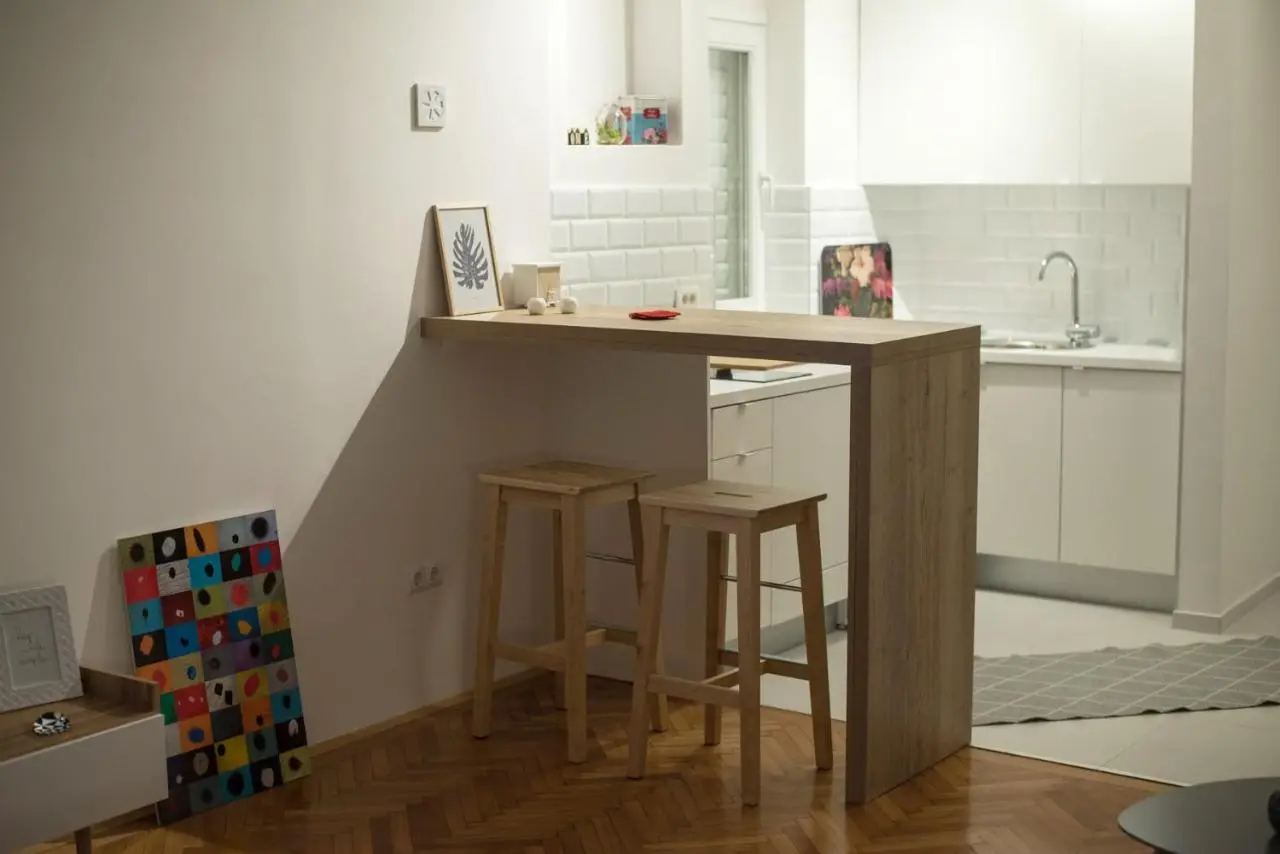 Sunny & Quiet Studio - Central Location
